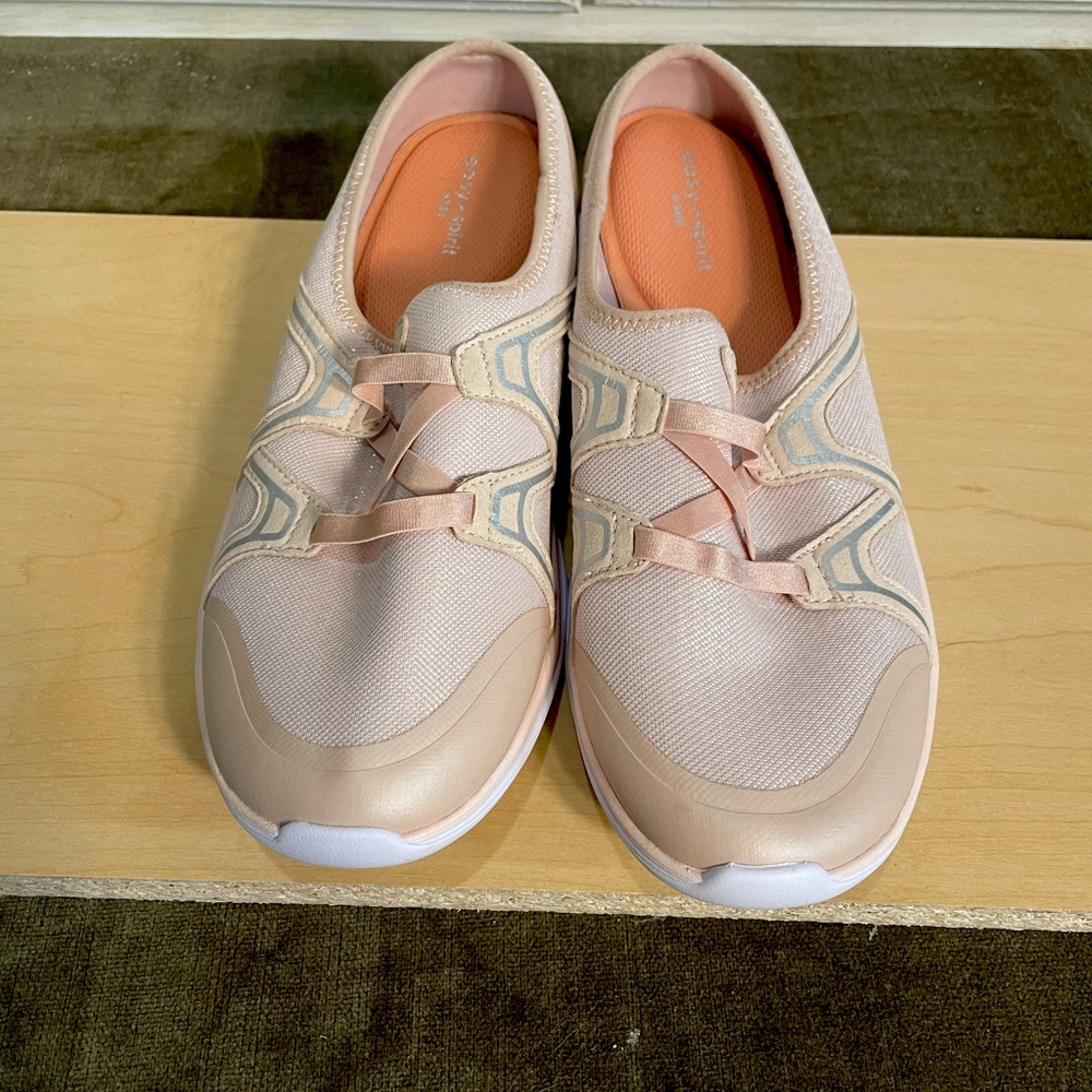 Easy Spirit light pink slip on Shoes size 9.5 M